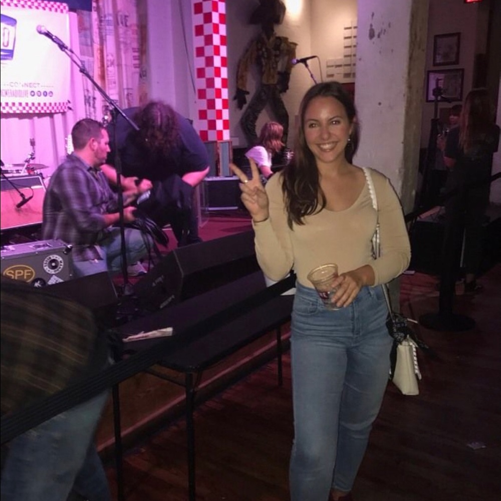 Meet your Posher, Rebecca